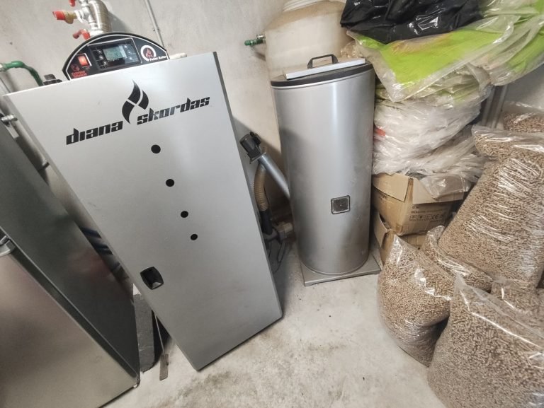 Λέβητας πέλλετ Diana-Skordas 40 kW σε ανακαινισμένη μονοκατοικία